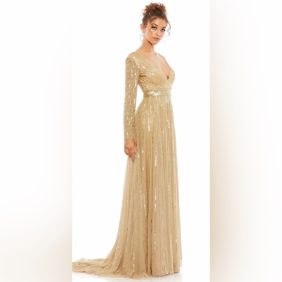 Mac Duggal Long Sleeve V-Neck Gold Gown - Picture 4 of 16
